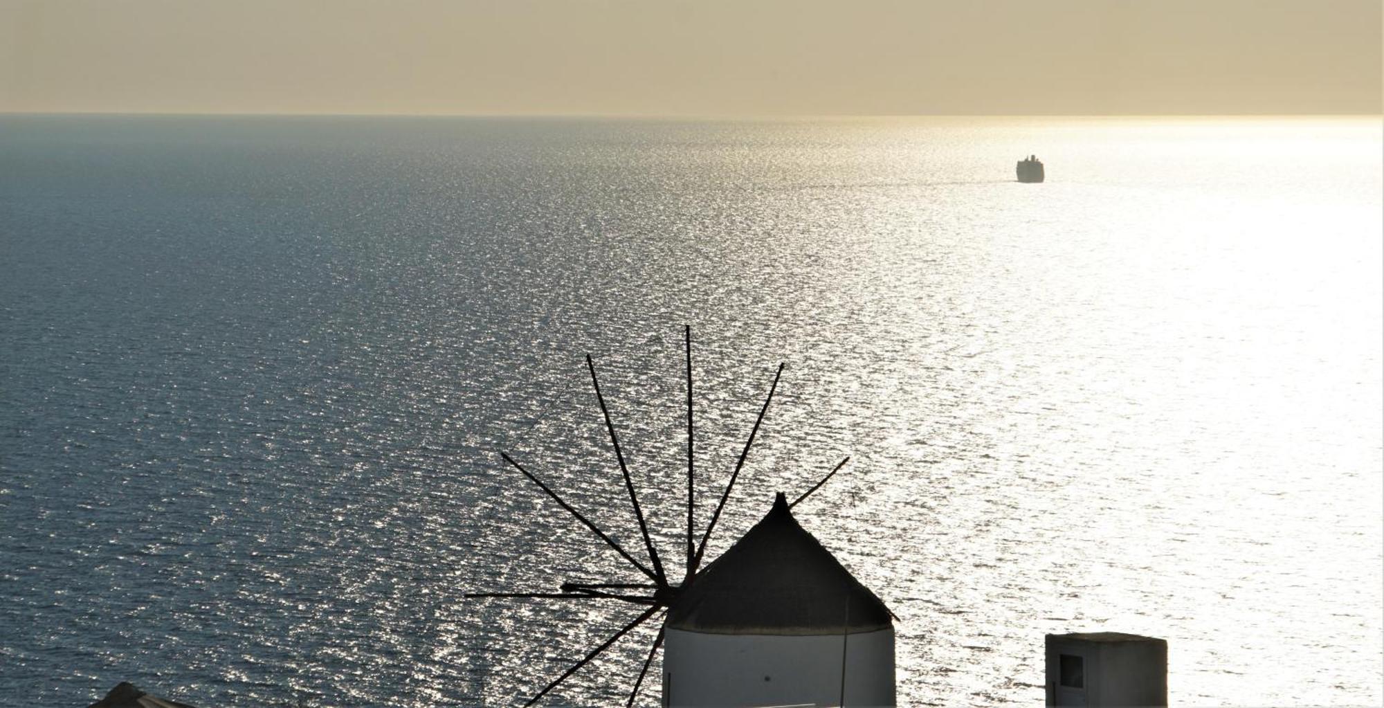 Villa Oasis Oia With Caldera View Екстериор снимка